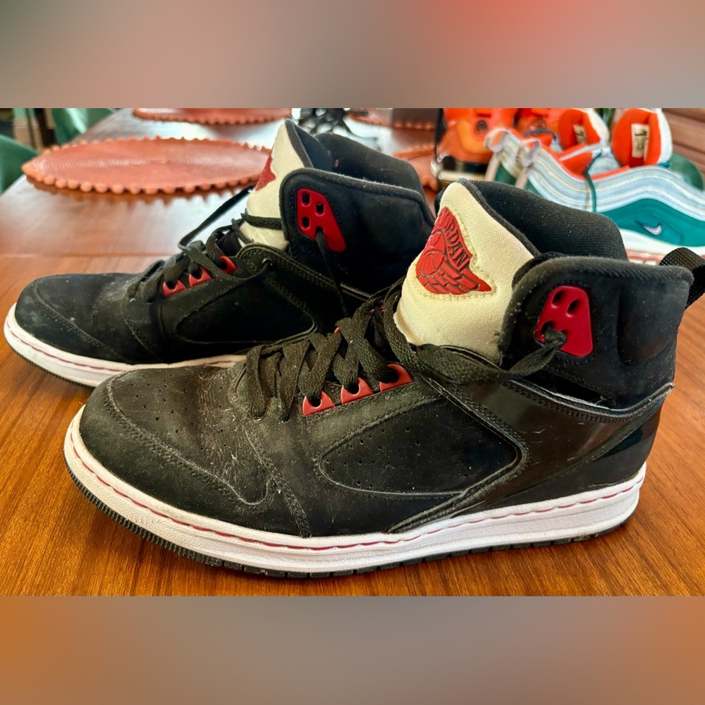 Jordan’s Size Ten in 7.5/10 shape